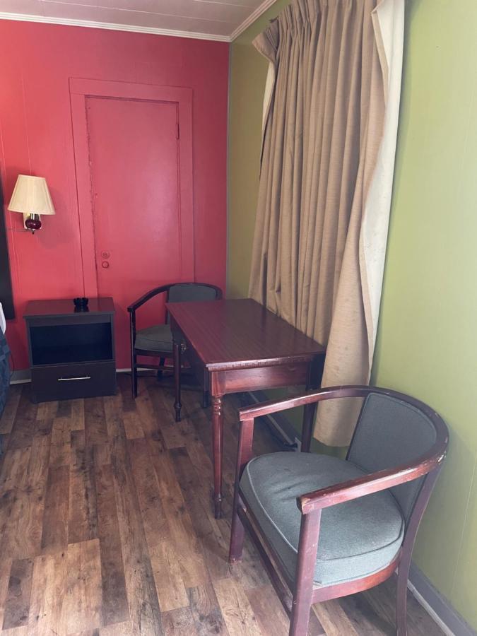 Budget Inn Монровилл Экстерьер фото